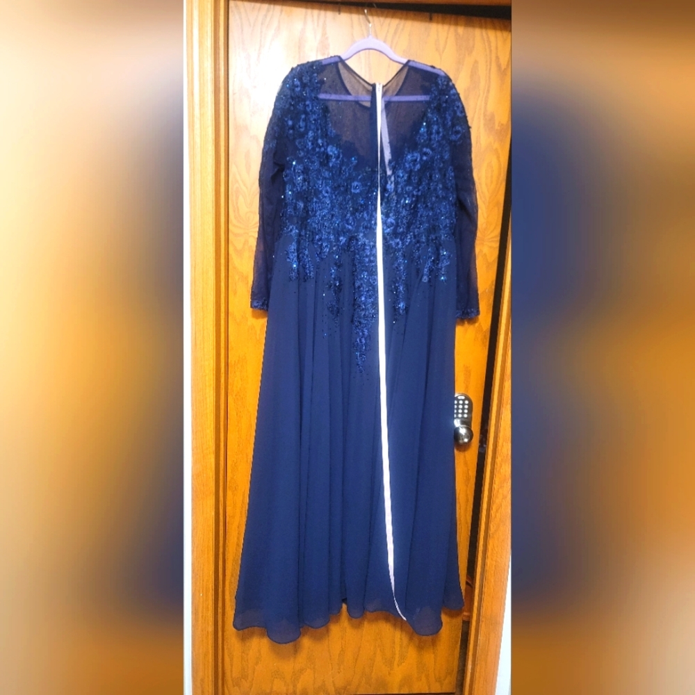 Mac Duggal 20388 Formal Long Sleeve Evening Gown NWOT